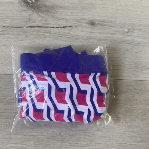 Steele Swimwear Boy Next Door Menswear Freestyle Swim Brief WaveGrid FuchiaM NWT - Picture 9 of 9